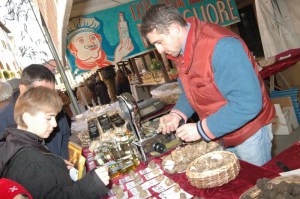 brisighella-sagra-tartufo-bancarella-800x531